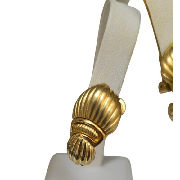 Vintage 80s Etruscan Style Clip Earrings (A7979) - Picture 2 of 5